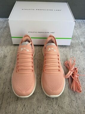 Women's APL Techloom Breeze Blush Ivory Sz 9Brand New in Box
